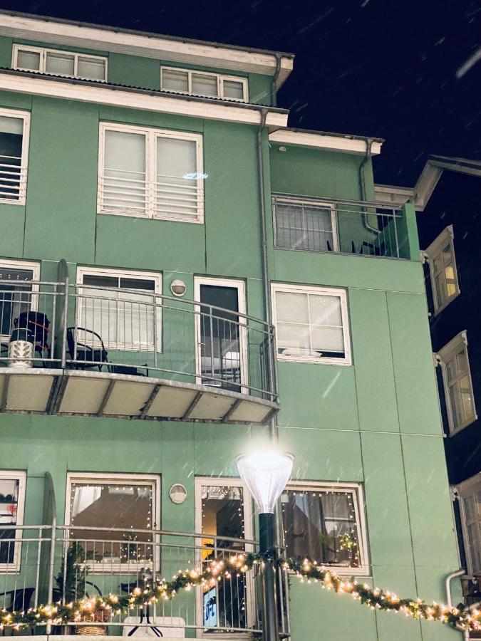 Apartament Penthouse On The Main Street, Town Center Akureyri Zewnętrze zdjęcie